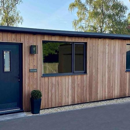 Larks Leaze Lodge, Steeple Ashton, Wiltshire โทรว์บริดจ์ ภายนอก รูปภาพ