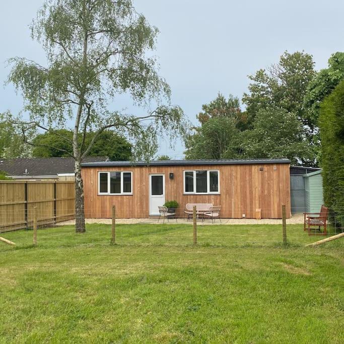 Larks Leaze Lodge, Steeple Ashton, Wiltshire โทรว์บริดจ์ ภายนอก รูปภาพ